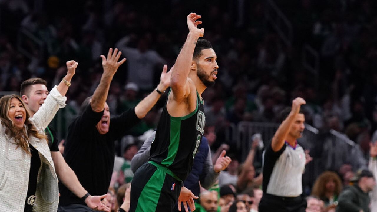 爱游戏-塔图姆新星战术调整表现惊艳，塞尔维亚队未来可期！的简单介绍