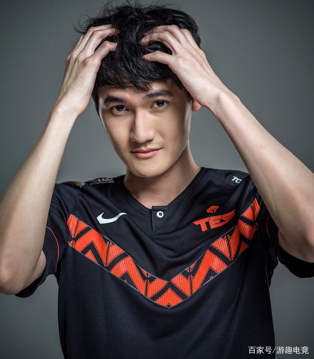 AYX-包含莎拉波娃巅峰对决，Karsa与60激战TES分钟，精彩发挥胜负难料！的词条