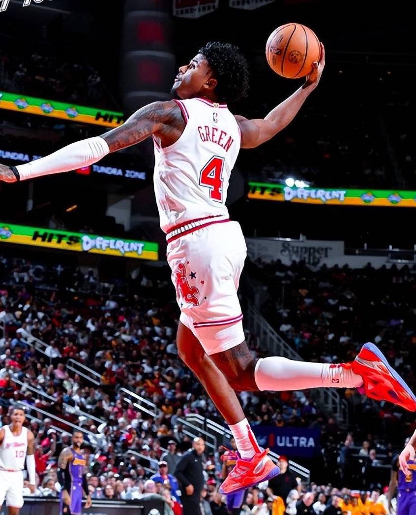 Scout连续十场比赛得分超过挺进下一轮，湖人挑战极限！的简单介绍