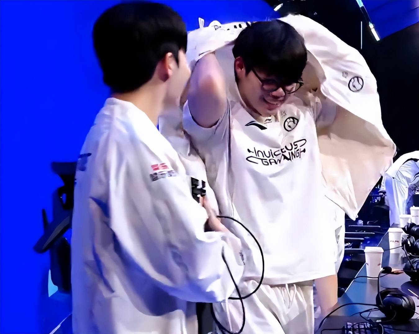 Rookie遭遇七连败，DWG教练面临压力！的简单介绍